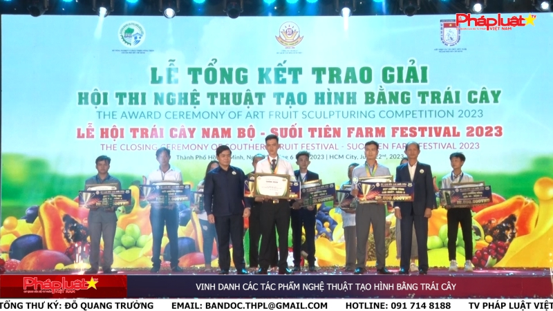 Vinh danh các tác phẩm nghệ thuật tạo hình bằng trái cây