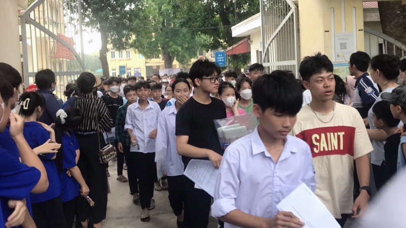 Sáng nay 28/6, thí sinh làm bài thi môn đầu tiên tại kỳ thi Tốt nghiệp THPT 2023