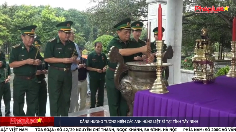 Dâng hương tưởng niệm các anh hùng liệt sĩ tại tỉnh Tây Ninh