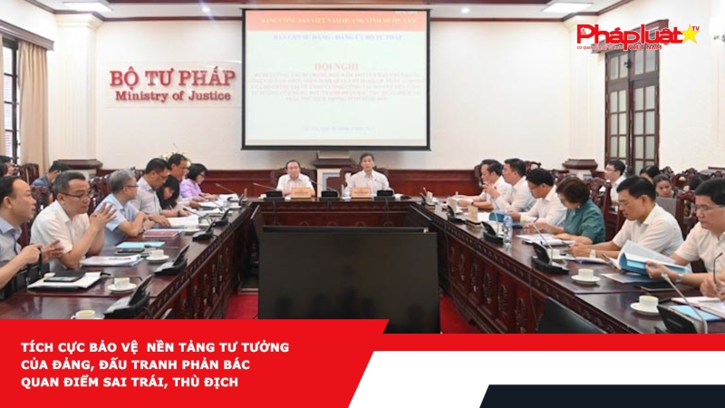 Tích cực bảo vệ nền tảng tư tưởng của Đảng, đấu tranh phản bác quan điểm sai trái, thù địch