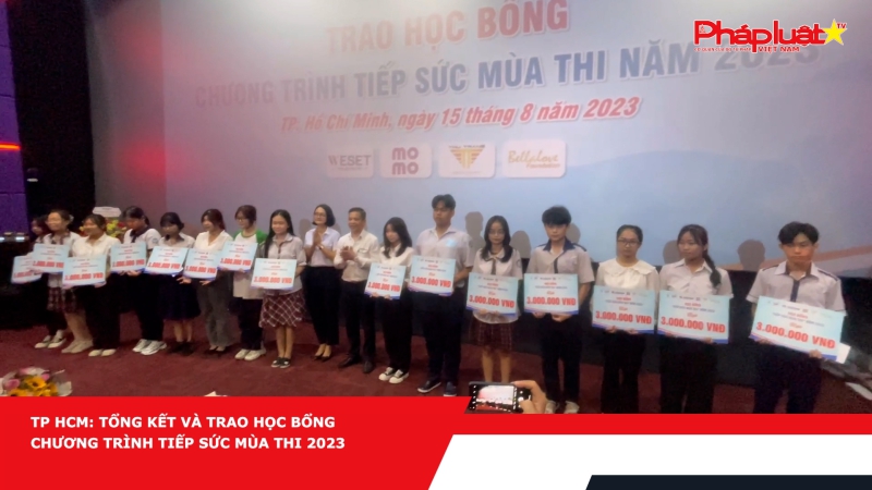 TP HCM: Tổng kết và trao học bổng chương trình Tiếp sức mùa thi 2023