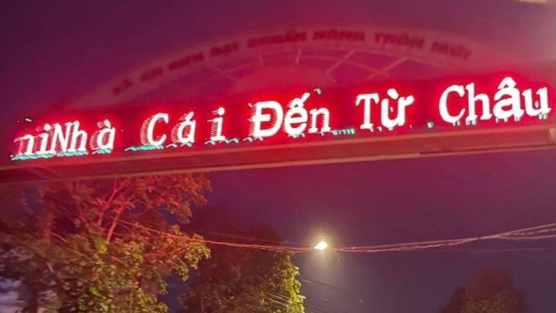 Công an điều tra vụ bảng điện tử cổng chào ở Bình Dương hiển thị nội dung không phù hợp