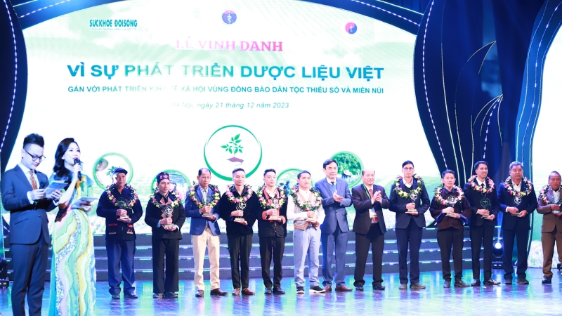 Dược liệu Việt Nam: Phát triển kinh tế xã hội vùng đồng bào dân tộc thiểu số và miền núi