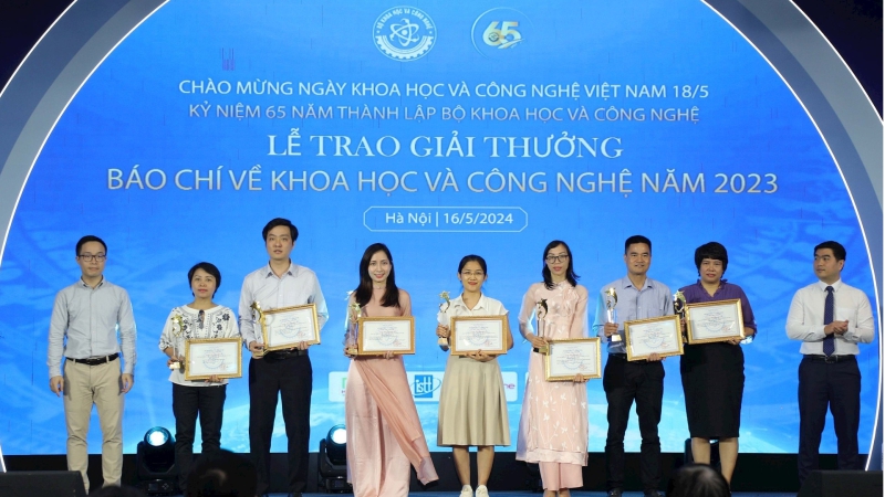 Bản tin Văn hóa ngày 18/5/2024: “23 tác phẩm đoạt giải thưởng báo chí về khoa học và công nghệ năm 2023”