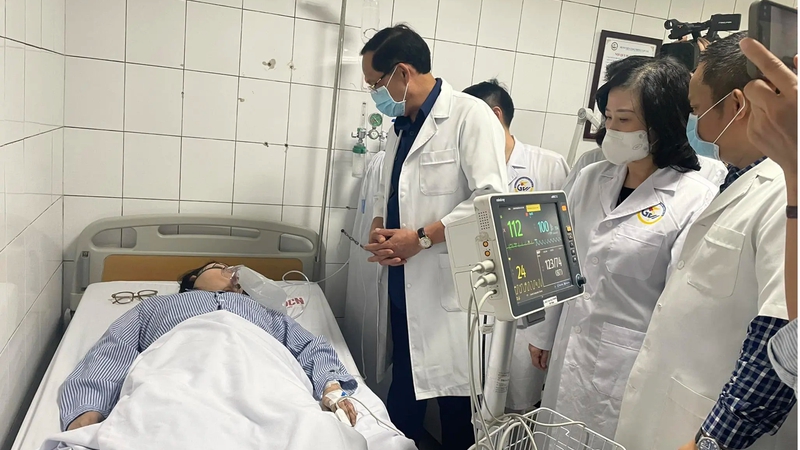 Bản tin Y tế ngày 28/05/2024: “Phó Chủ tịch Quốc hội và Bộ trưởng Bộ Y tế thăm hỏi động viên nạn nhân vụ cháy tại Trung Kính”