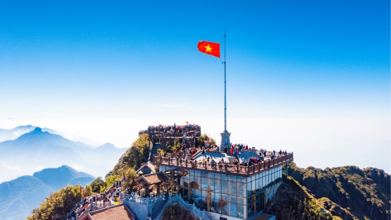 Bản tin Văn hóa ngày 13/6/2024: “Khu vực đỉnh Fansipan được xếp hạng di tích danh lam thắng cảnh cấp tỉnh”